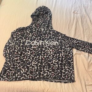 Calvin Klein Black, White, & Pink Leopard Print T-Shirt Hoodie XXL
